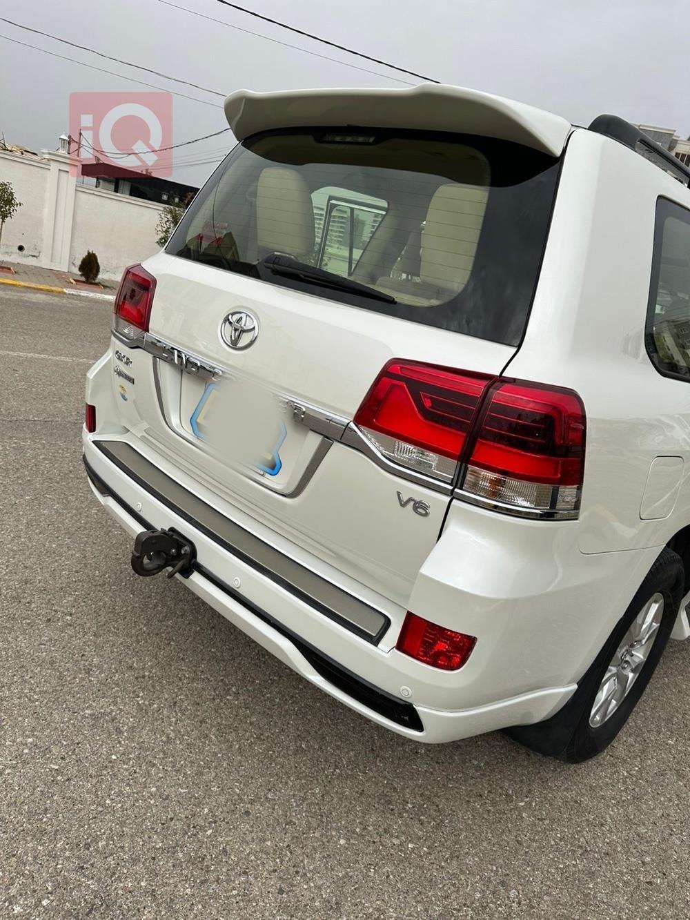 تويوتا لاندكروزر